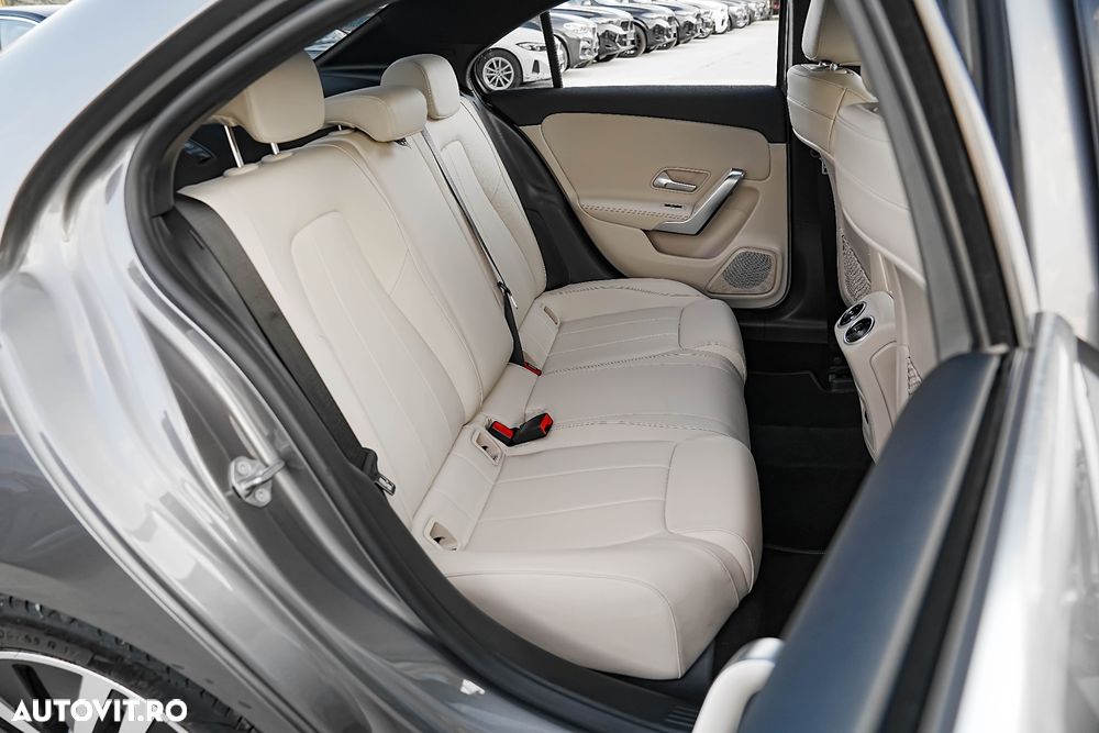 Mercedes-Benz A 200 d Sedan 8G-DCT Style - 17