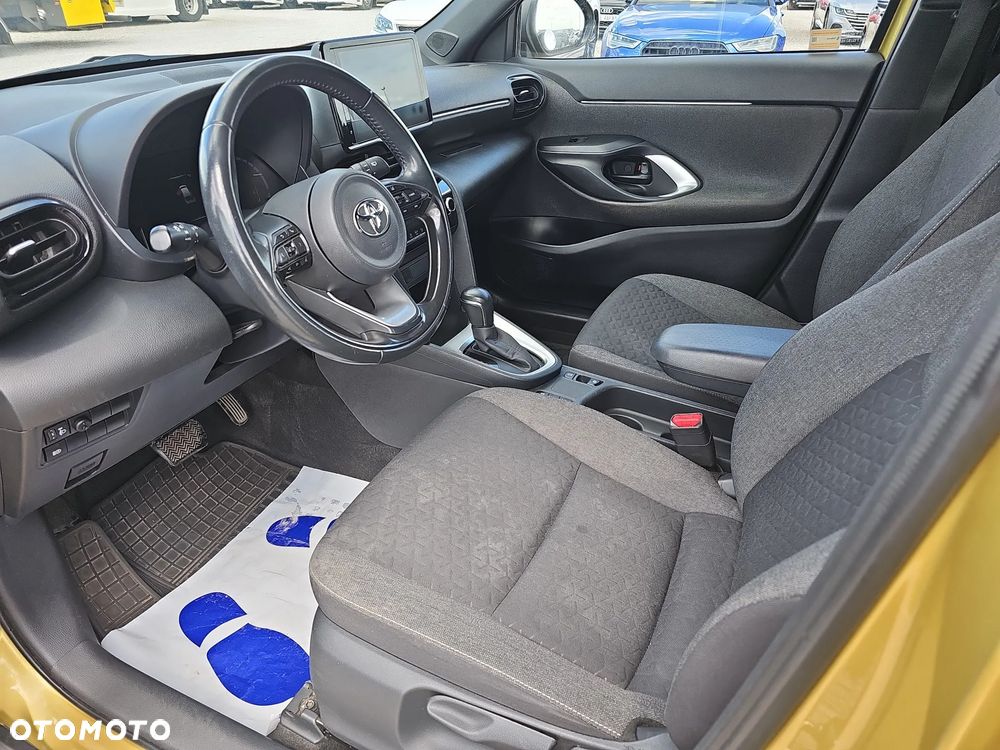 Toyota Yaris Cross - 25