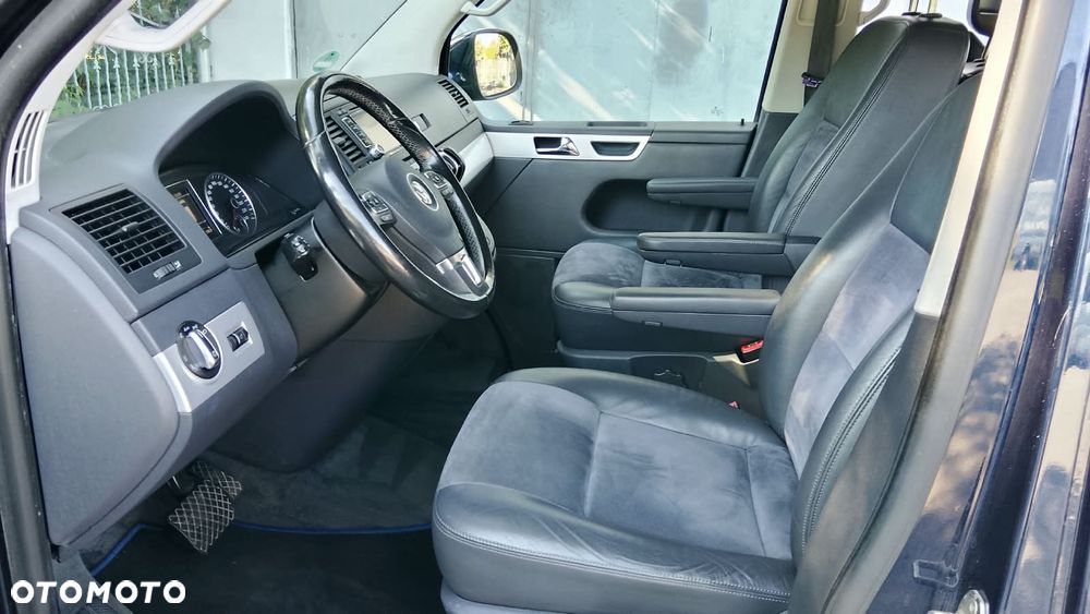 Volkswagen Multivan - 15