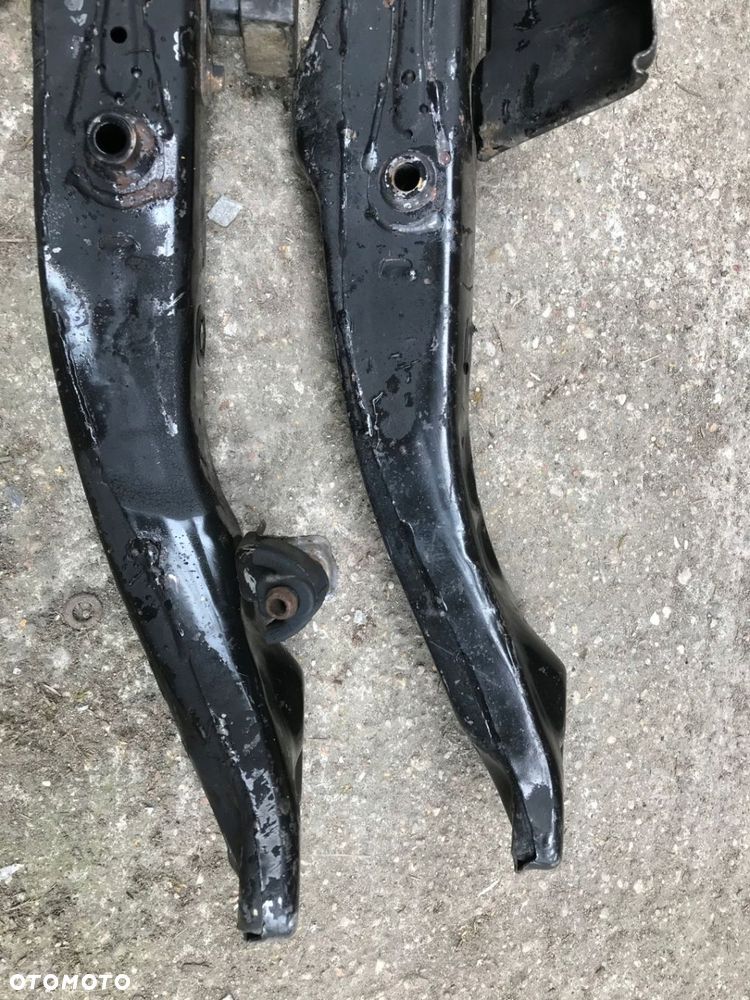 BELKA OŚ TYŁ TYLNA TOYOTA COROLLA E11 WWA - 2