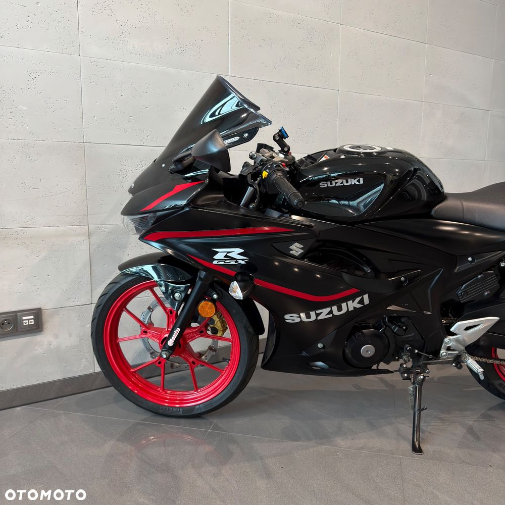Suzuki GSX-R - 10
