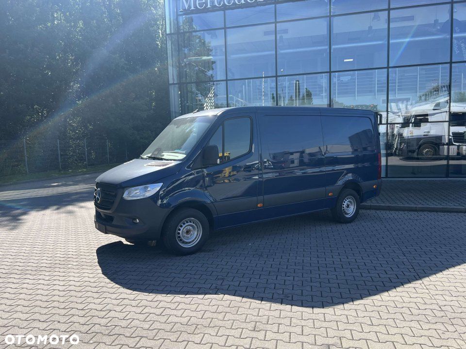 Mercedes-Benz Sprinter - 2