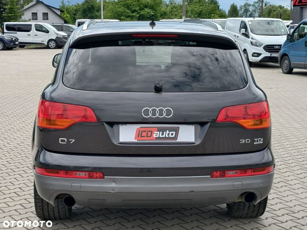 Audi Q7 - 6