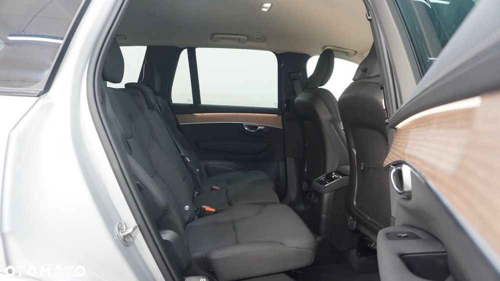 Volvo XC 90 T8 AWD Recharge Plus Dark - 23