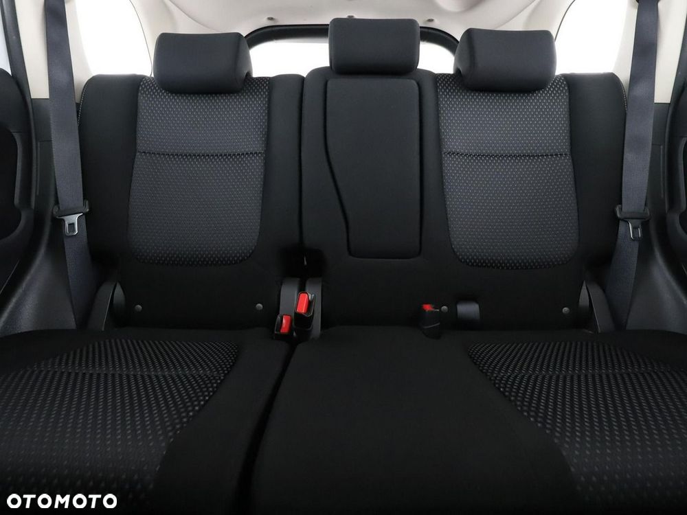 Mitsubishi Outlander 2.0 2WD SUV-Star - 19