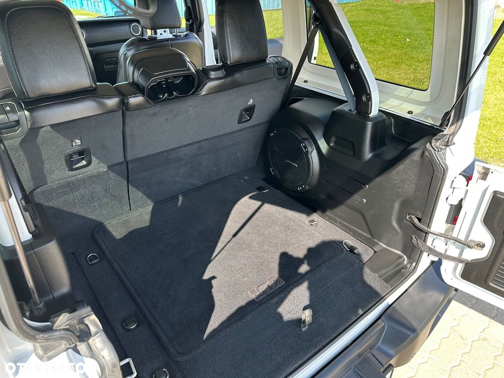Jeep Wrangler Unlimited GME 2.0 Turbo Sahara - 30