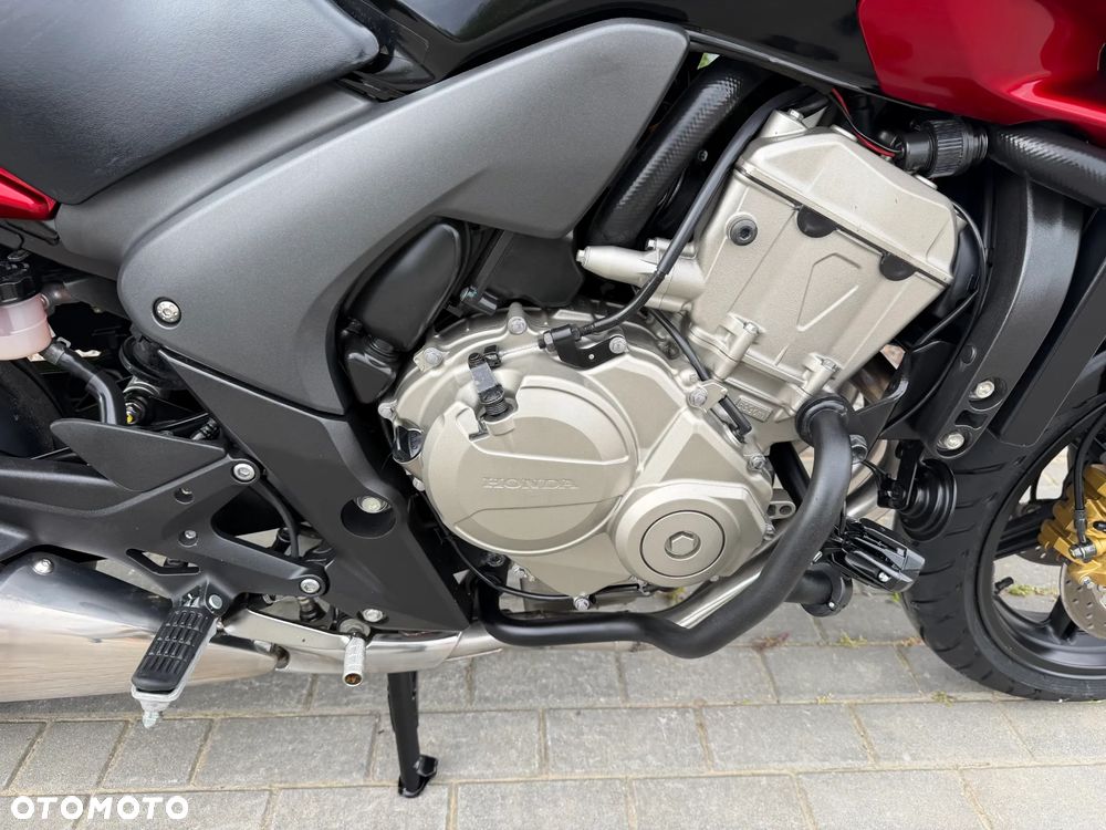 Honda CBF - 24