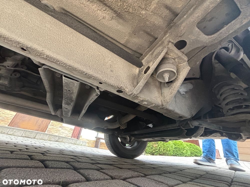 Suzuki Grand Vitara 2.0 TD Comfort Limited - 11