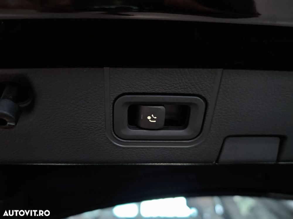 Mercedes-Benz CLA 250 e 8G-DCT - 33