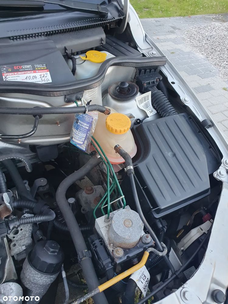 Opel Corsa 1.2 16V - 18