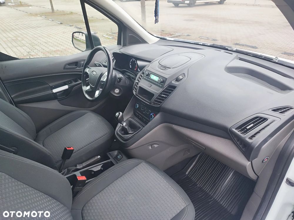 Ford Transit Connect - 13