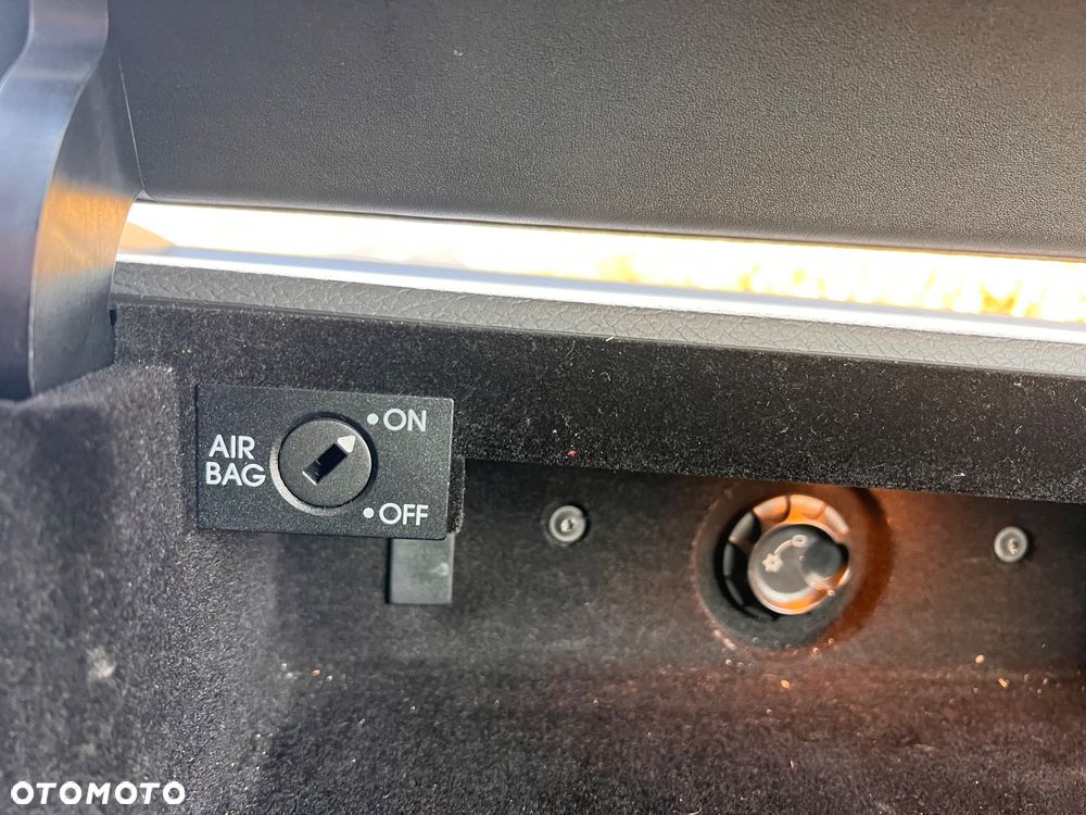 Volkswagen Multivan - 30