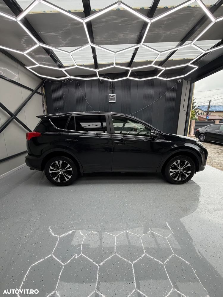 Toyota RAV4 2.0 D-4D 4WD Comfort - 10