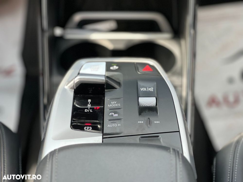 BMW Seria 2 218i - 22