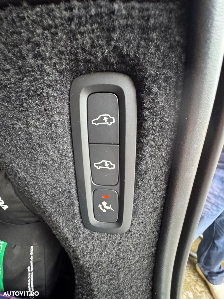 Volvo XC 90 T8 AWD Recharge Geartronic RDesign - 21