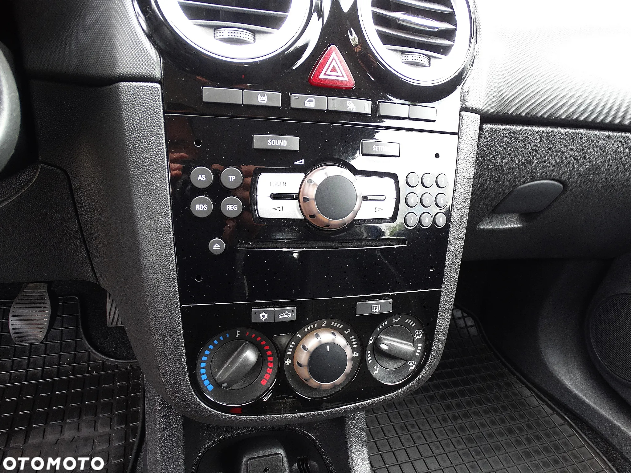 Opel Corsa - 24