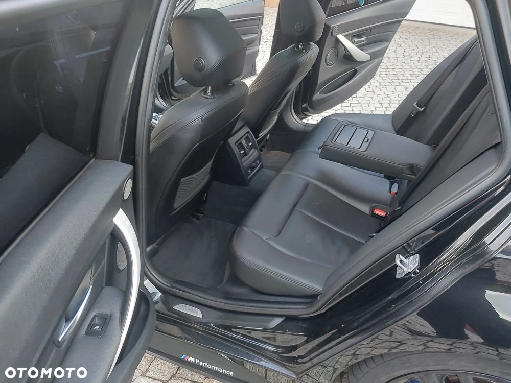 BMW Seria 3 - 25