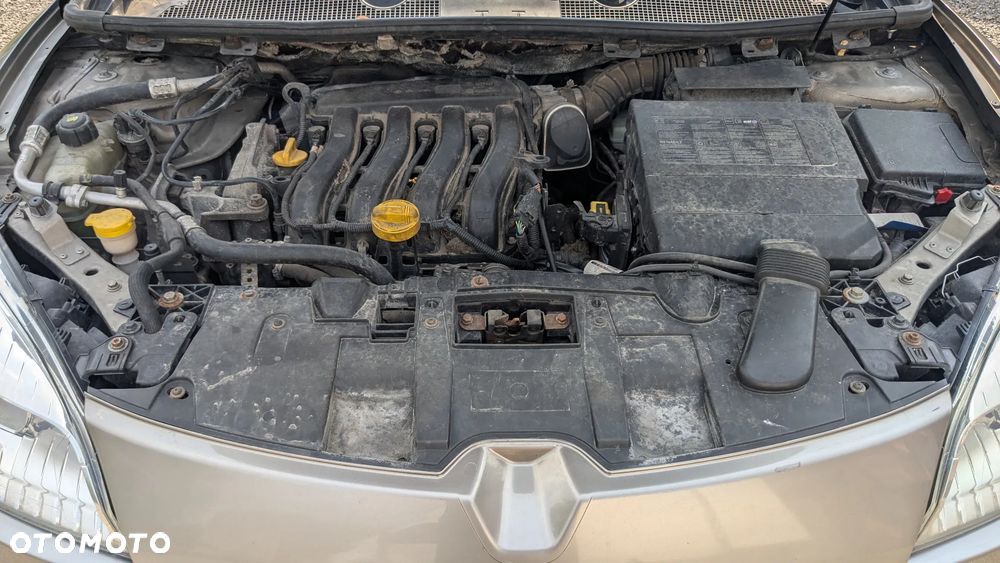 Renault Megane 1.6 16V Dynamique - 8