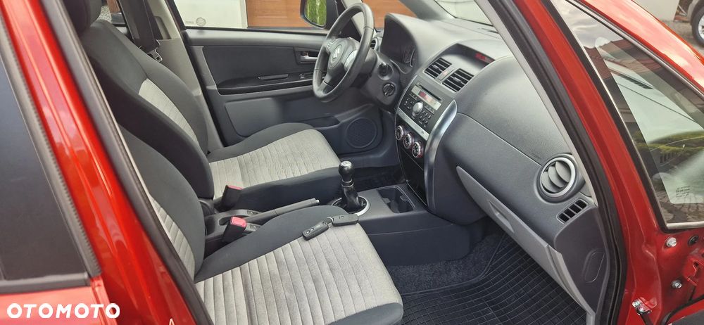 Suzuki SX4 1.6 VVT 4x4 Comfort - 23