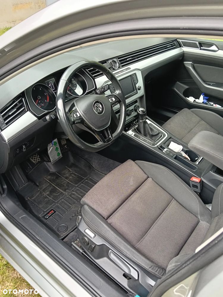 Volkswagen Passat 2.0 TDI BMT Comfortline - 6