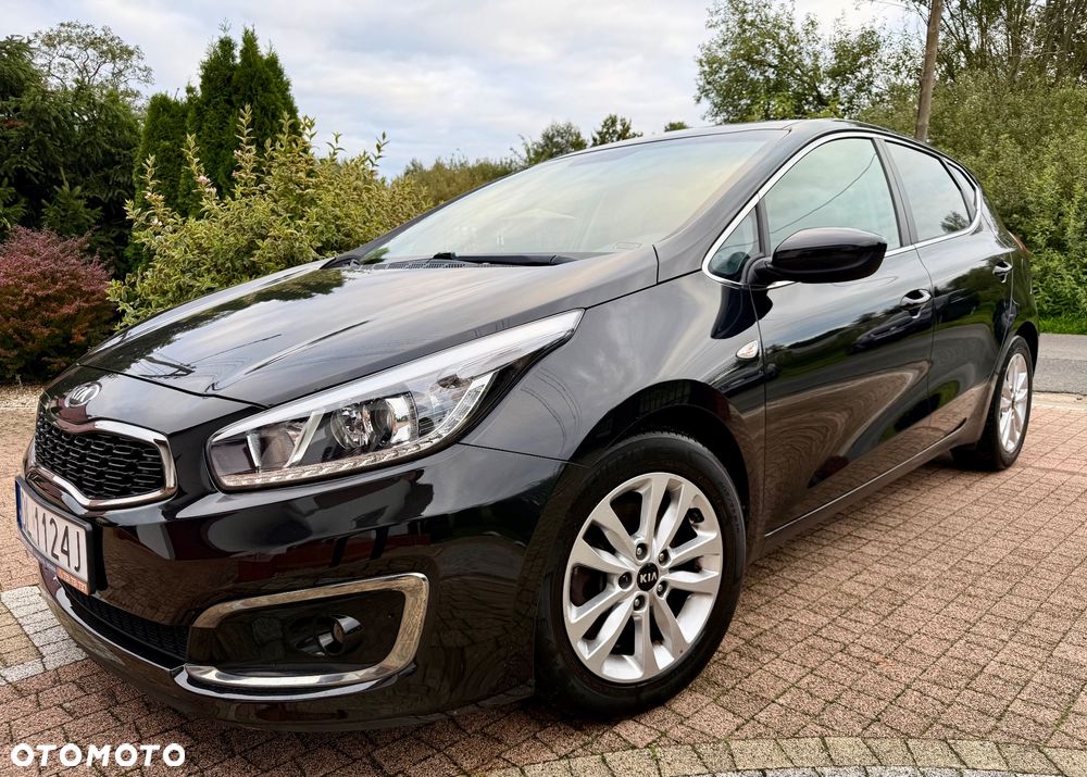 Kia Ceed Cee'd 1.6 GDI L Business Line - 1