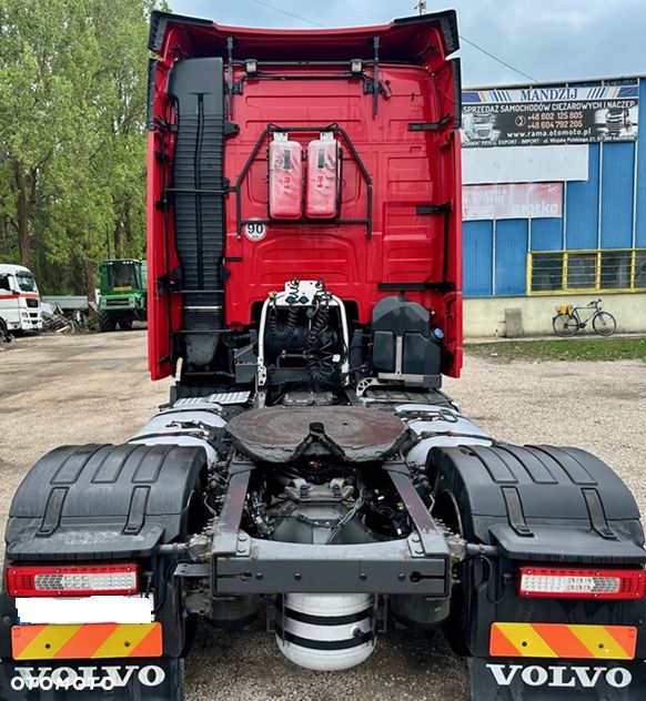 Volvo FH4 500 GLOB XL I-SHIFT IPARCOOL SPOJLERY KLIMA WEBASTO 2xALUTANK LODÓWKA NAVI SKÓRA LOW DECK MEGA EURO 6 2017 ŁADNY - 9