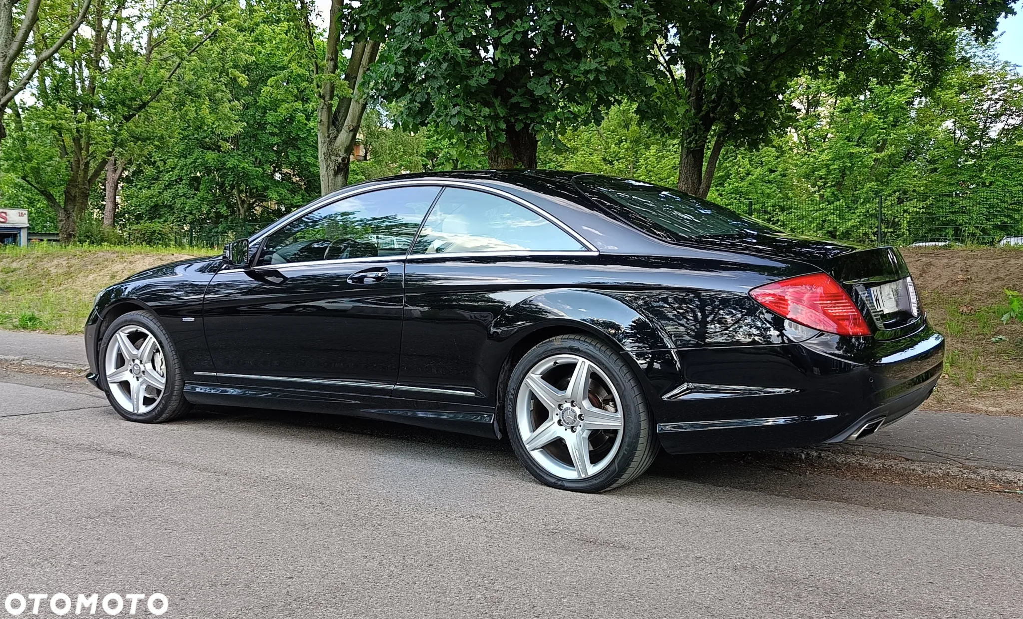 Mercedes-Benz CL 500 4-Matic BlueEff - 2