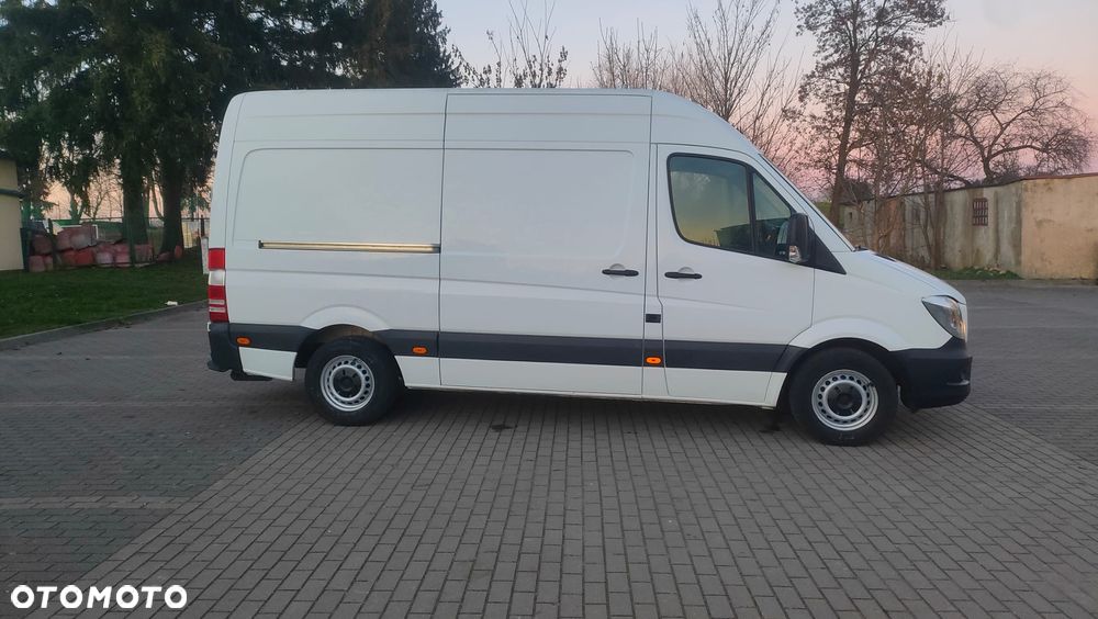 Mercedes-Benz SPRINTER - 4