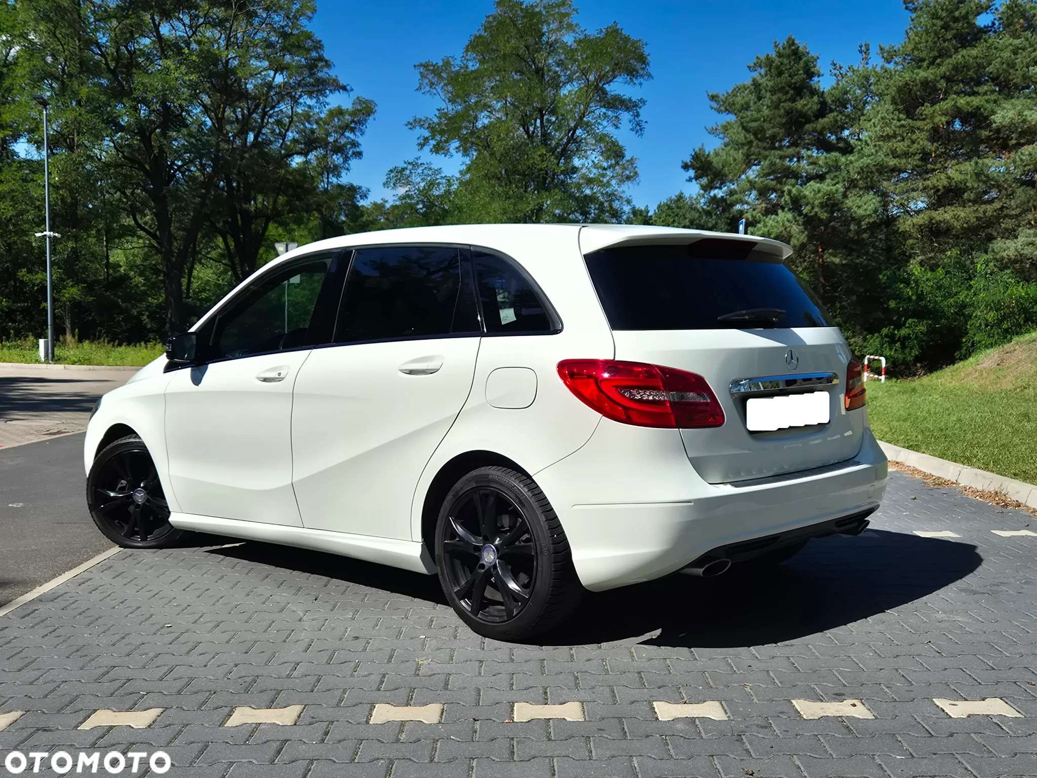 Mercedes-Benz Klasa B 200 Edition - 4