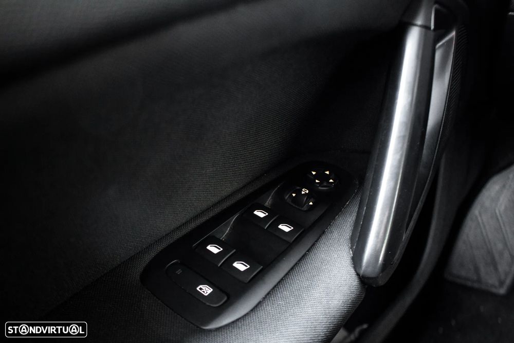 Peugeot 308 SW BlueHDi 130 Stop & Start Active - 18