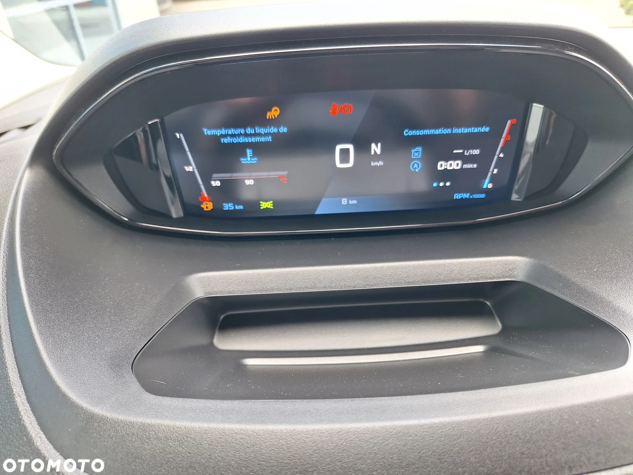 Peugeot Partner Furgon Long 950kg BlueHDi 130 KM S&S EAT8 - 23