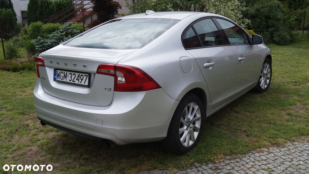 Volvo S60 T3 Momentum - 2