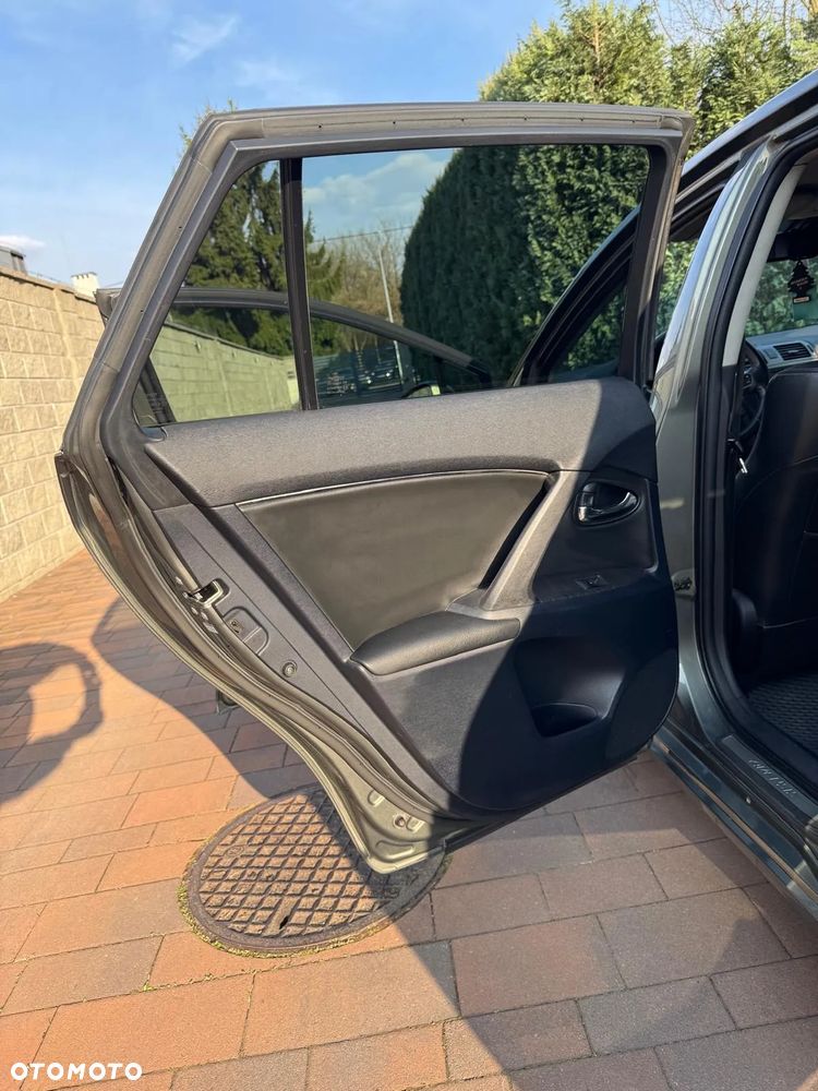 Toyota Avensis 2.2 D-4D Sol Plus Platinium - 19