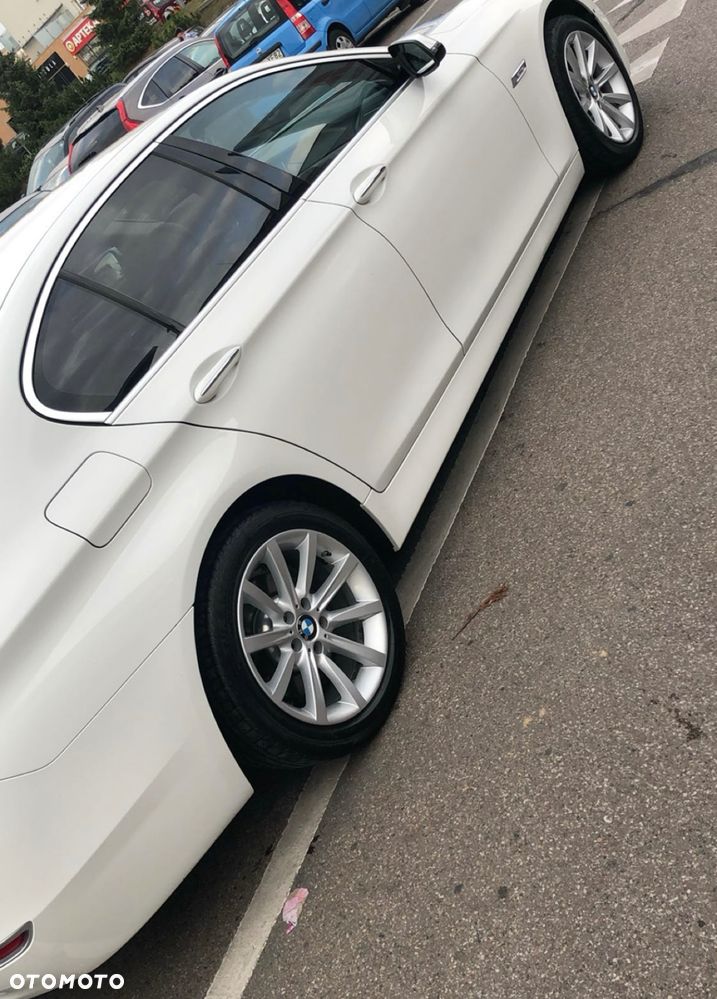 BMW Seria 5 520d xDrive Modern Line - 16