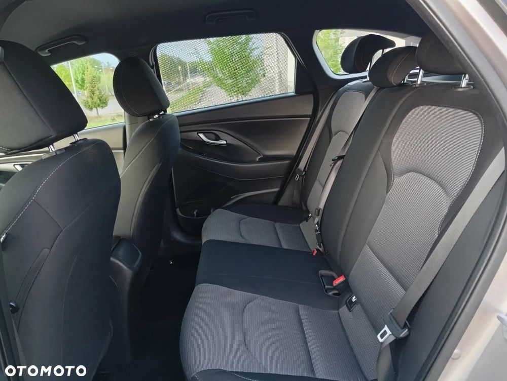 Hyundai i30 1.4 Comfort - 10