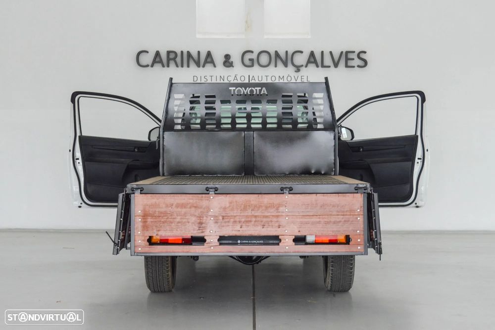 Toyota Hilux 2.4 D-4D 4X4 Cabine Simples 2L - 8
