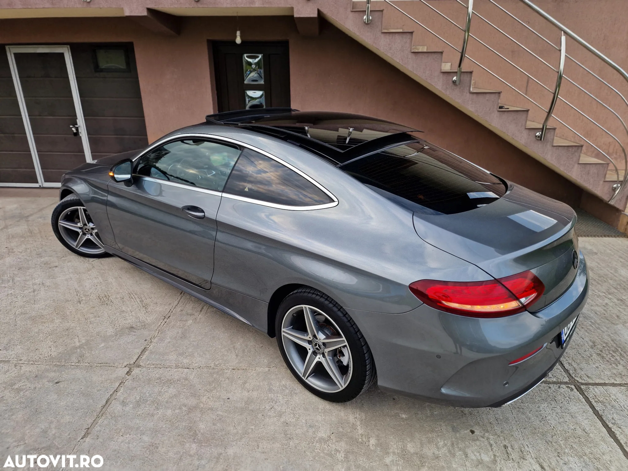 Mercedes-Benz C 220 d Coupe 9G-TRONIC AMG Line - 13