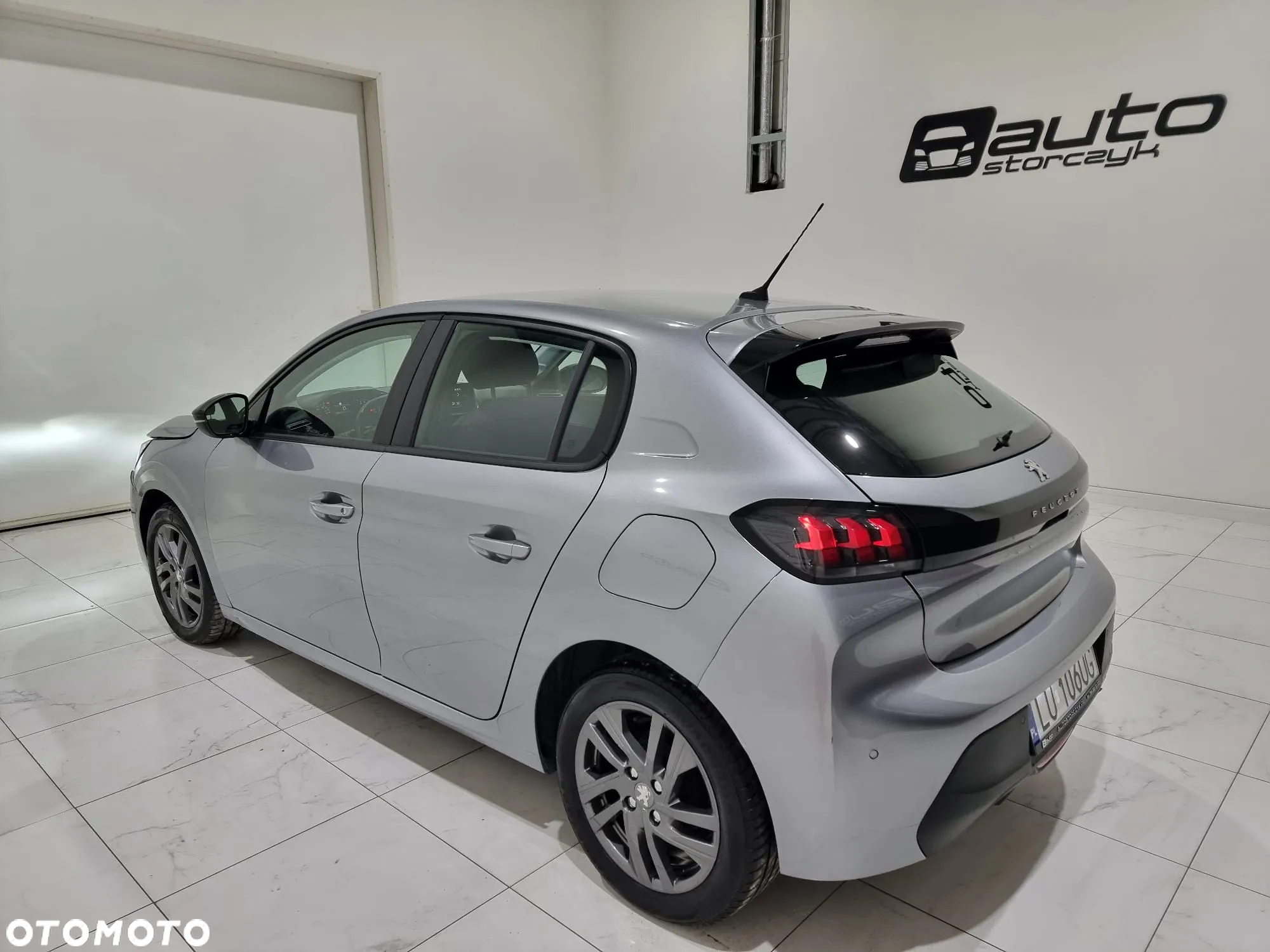 Peugeot 208 - 6