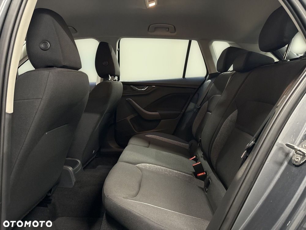 Skoda Kamiq 1.0 TSI Essence - 18