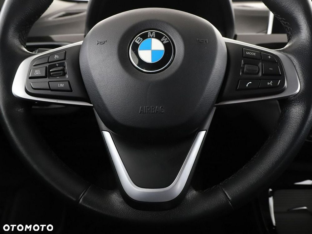 BMW X1 sDrive18d xLine - 22