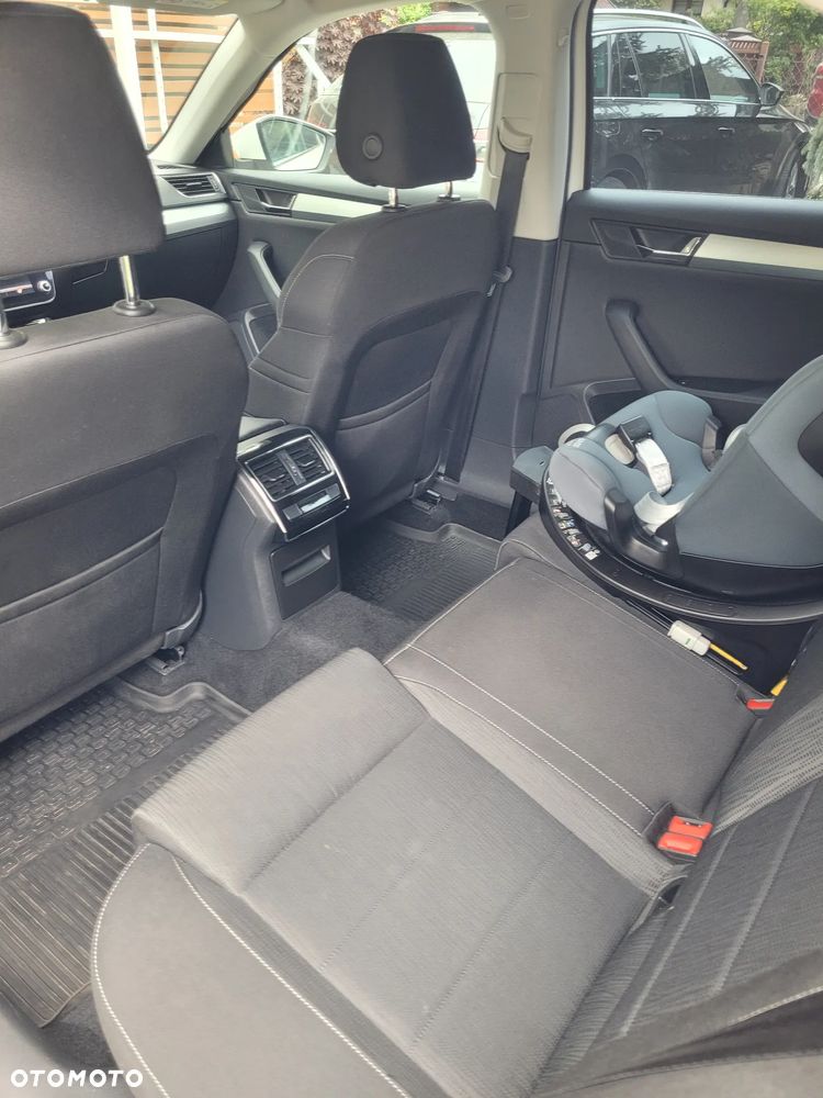 Skoda Superb 2.0 TDI Style - 8