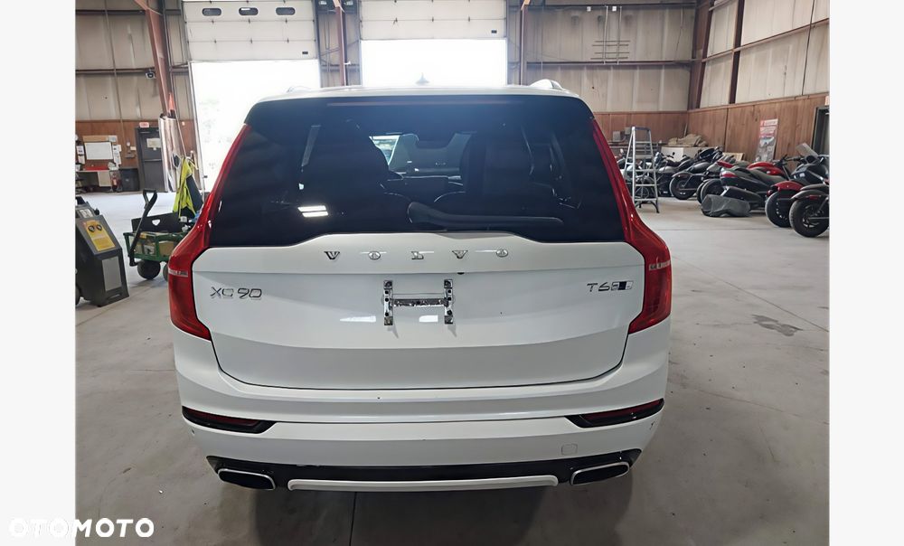 Volvo XC 90 - 7