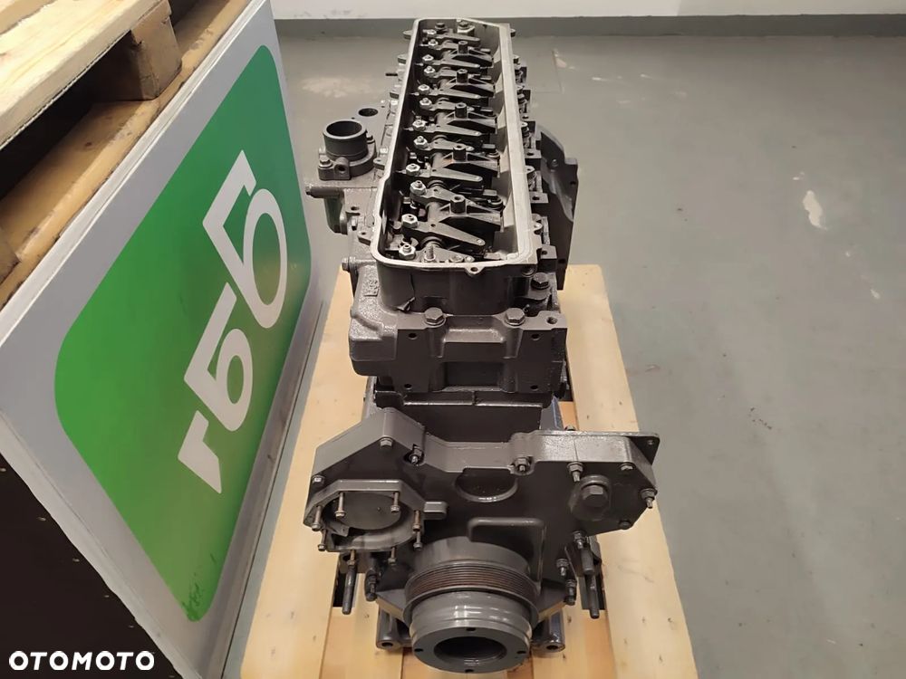 Słupek silnika JD6068 HRT - 7