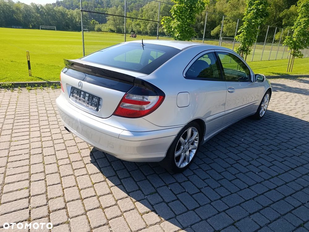 Mercedes-Benz Klasa C 200 Kompressor Sportcoupe - 7