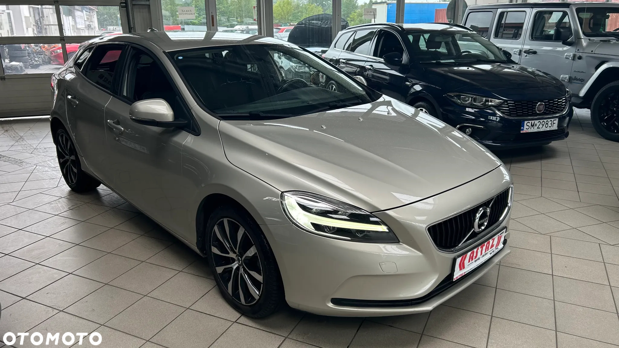 Volvo V40 D2 Drive-E Momentum - 5