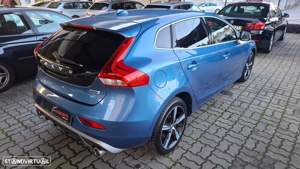 Volvo V40 2.0 D2 R-Design - 16