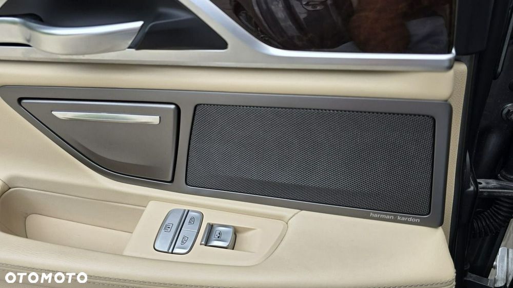 BMW Seria 7 - 33