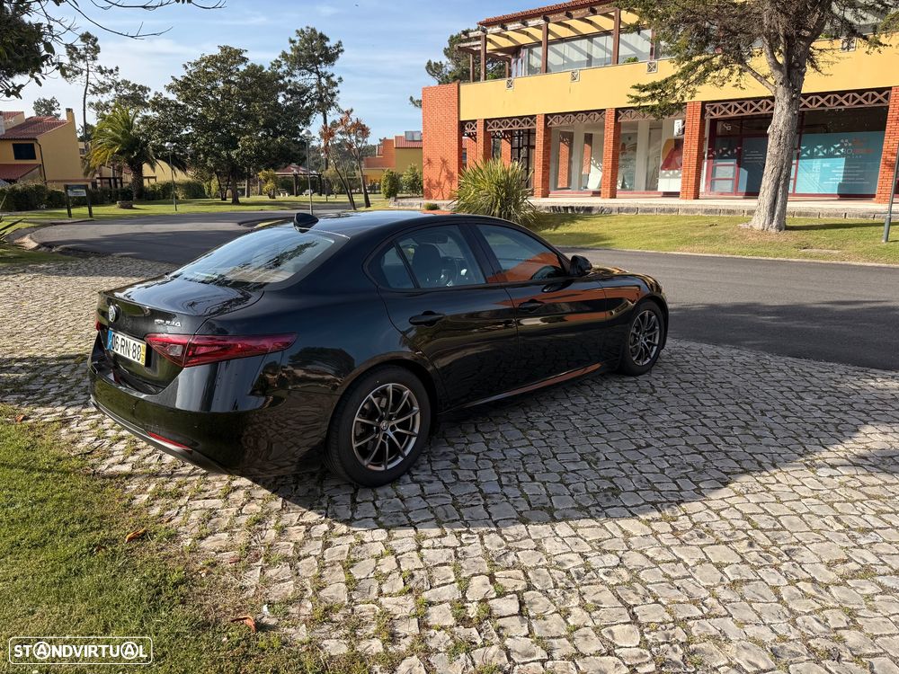 Alfa Romeo Giulia 2.2 D - 2