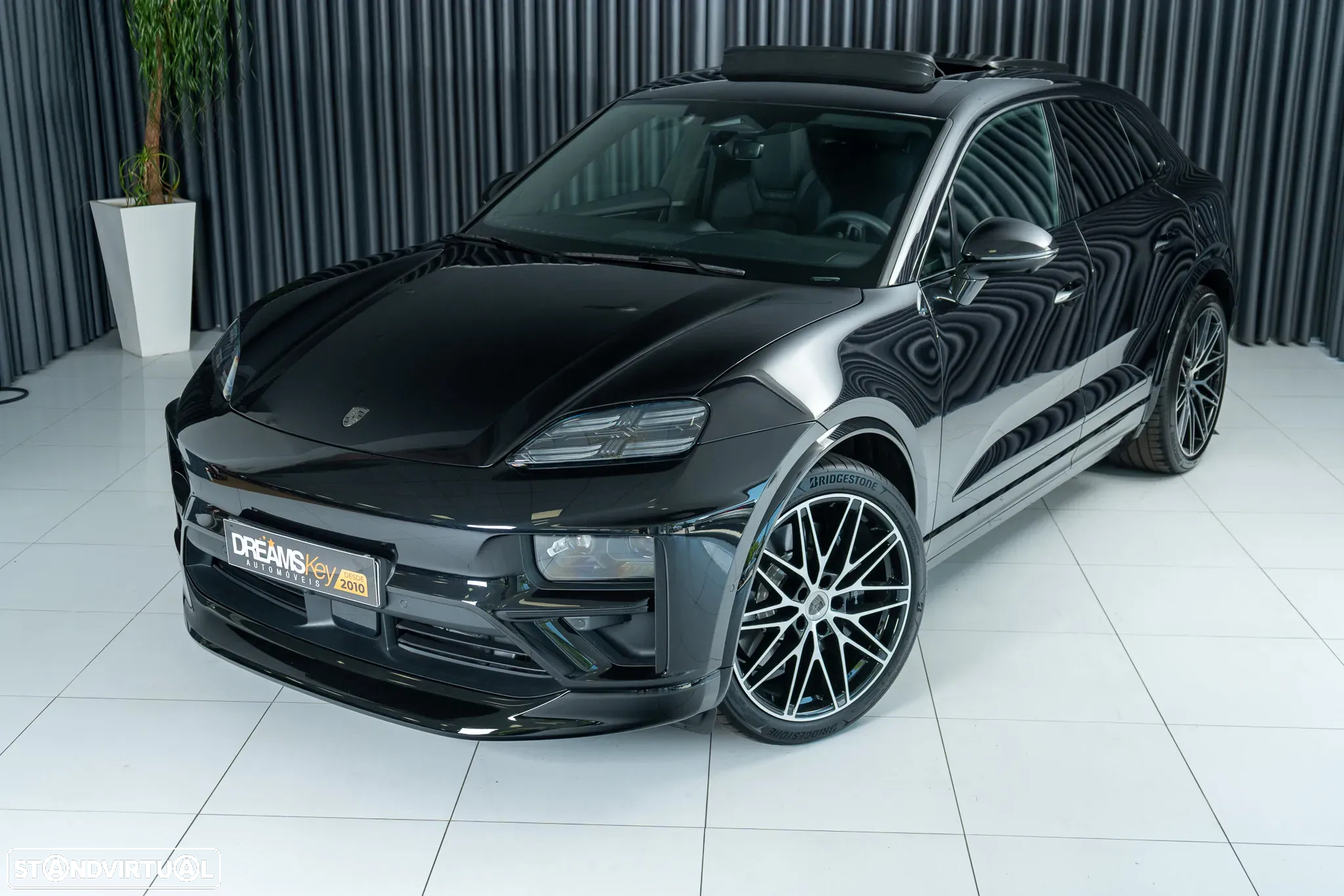 Porsche Macan Electric Turbo - 5