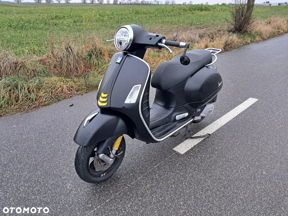 Piaggio Vespa - 2